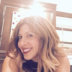 Meet your Posher, Desiree